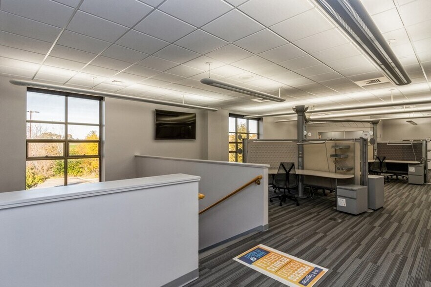 More Photos Of 2834 Northgate Dr, Iowa City Office For Lease