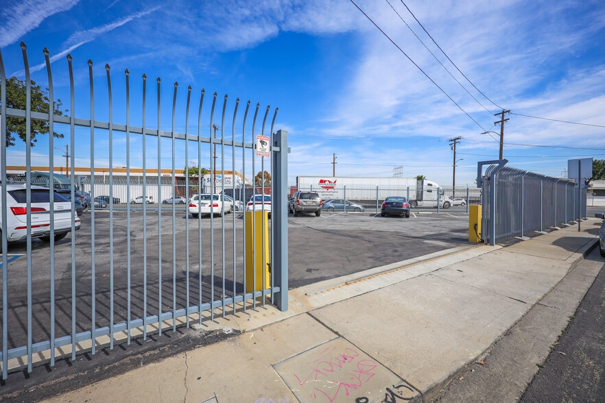 More Photos Of 4807-4827 E 49th St, Vernon Warehouse For Lease