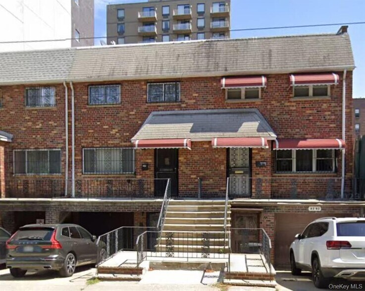 Primary Photo Of 8291 116th St, Richmond Hill Land For Sale