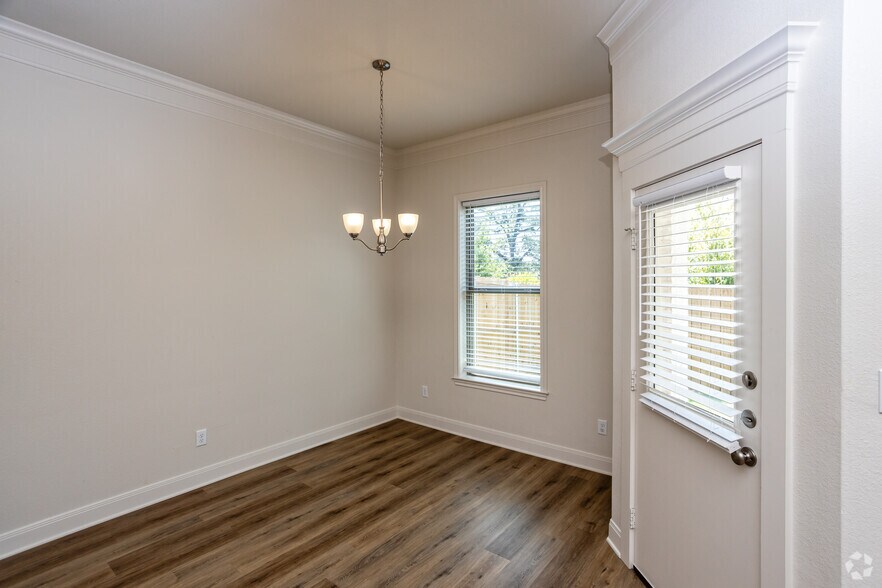 More Photos Of 8406 Cambridge Rd, Tyler Apartments For Sale