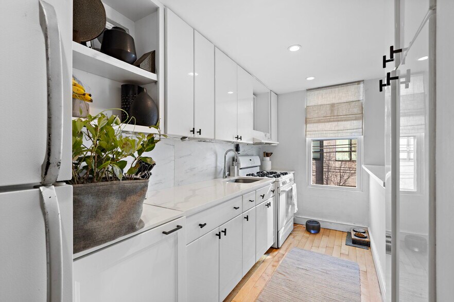 More Photos Of 201 16th St, Union City Storefront Retail Residential For Sale