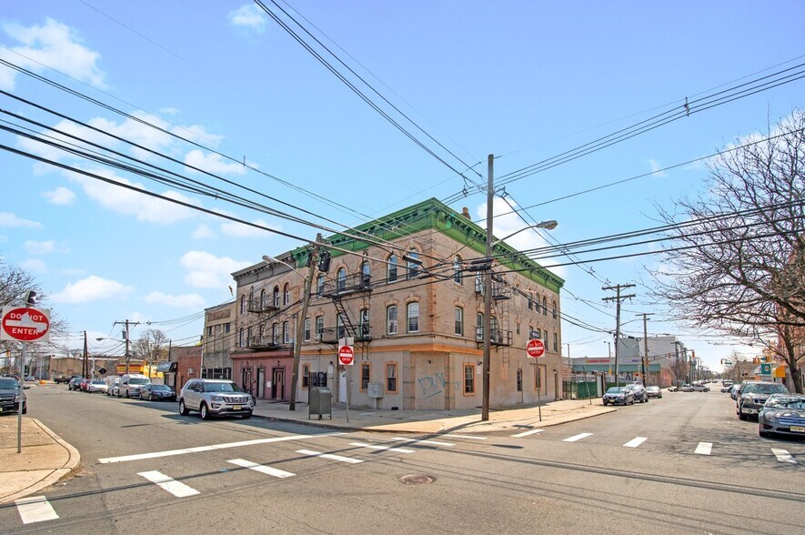 More Photos Of 487-489 18th Ave, Newark Apartments For Sale