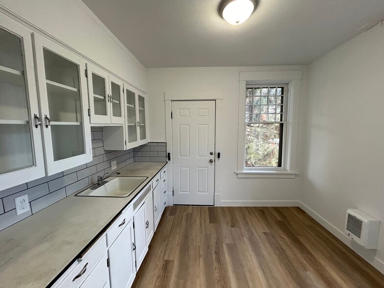 More Photos Of 1428 W 10th Ave, Spokane Apartments For Sale