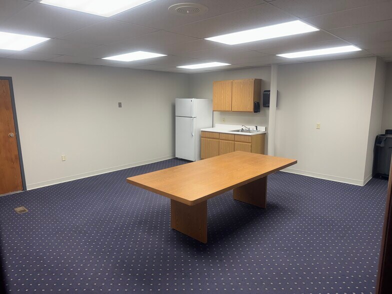 More Photos Of 5241 Southwyck Blvd, Toledo Office For Lease