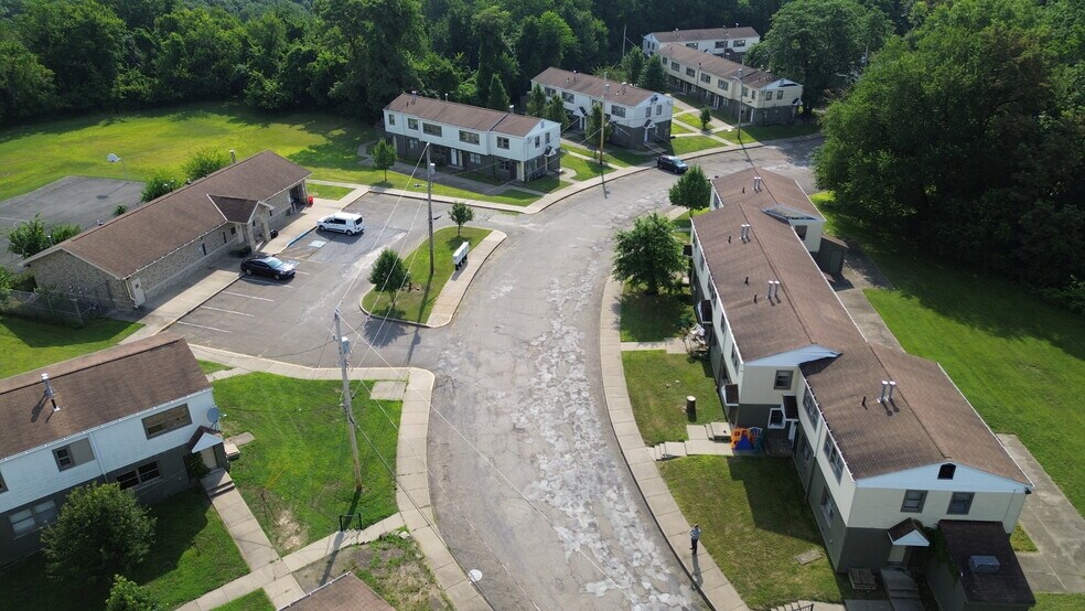Primary Photo Of 60 Project Rd, Aliquippa Apartments For Sale