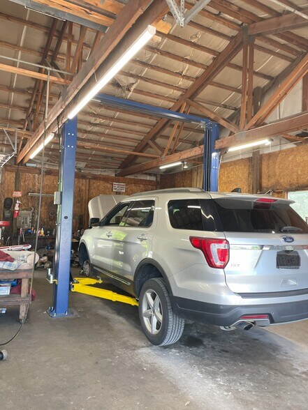 More Photos Of 21245 State Highway 76, Ava General Retail For Sale