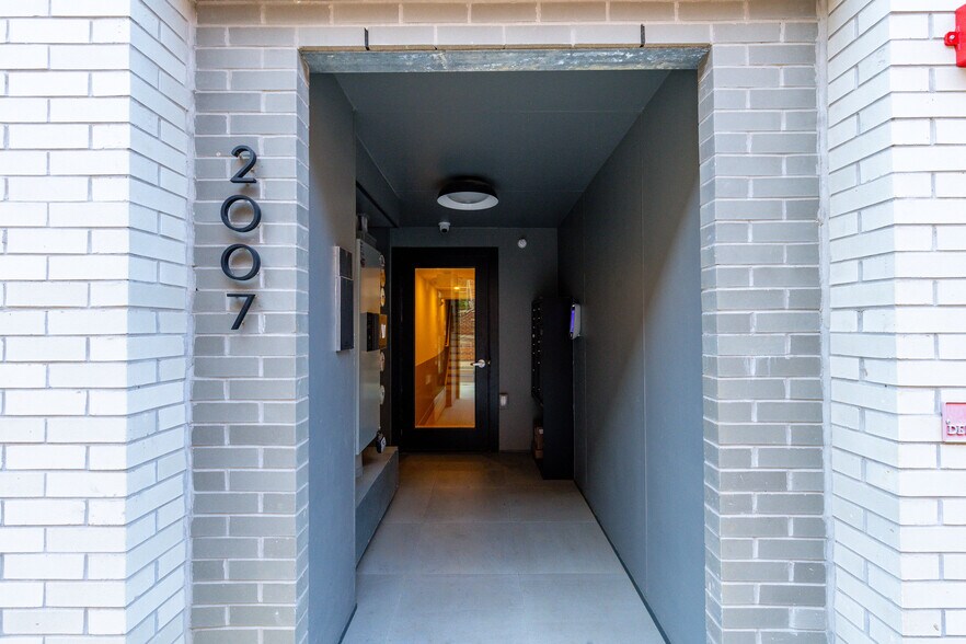 More Photos Of 2007 Cambridge St, Philadelphia Apartments For Sale