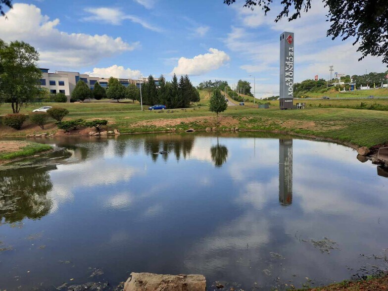 More Photos Of 1 Huntington Way, Fairmont Medical For Lease