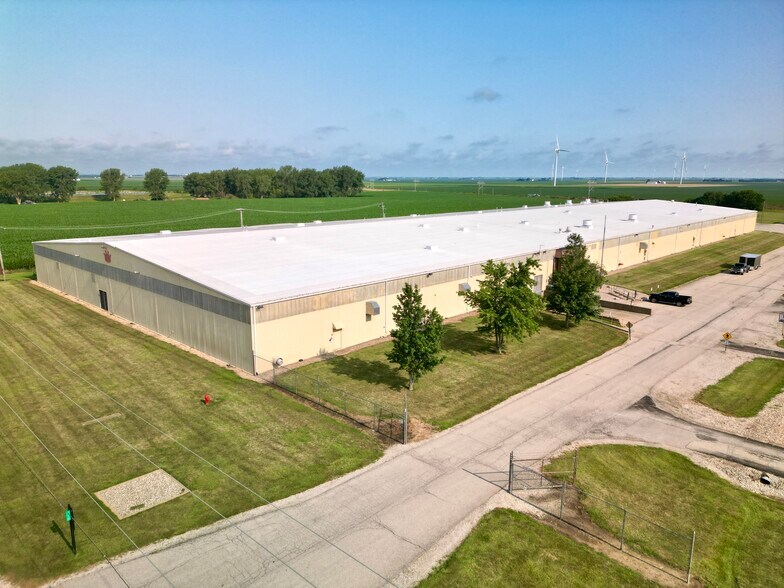 More Photos Of 970 W North St, Warrensburg Manufacturing For Sale