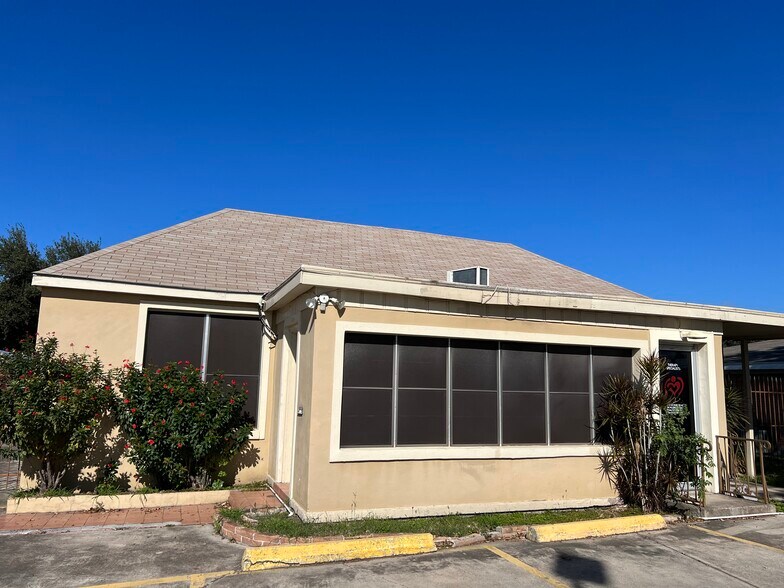 More Photos Of 1618 Pecan Blvd, McAllen Office For Lease
