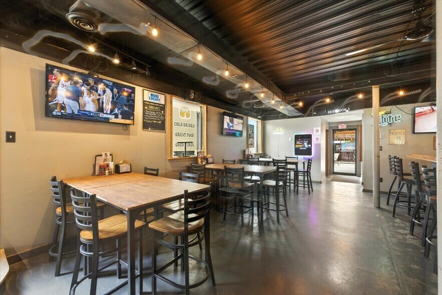 More Photos Of 501-503 Iowa Ave, Essex Storefront Retail Residential For Sale