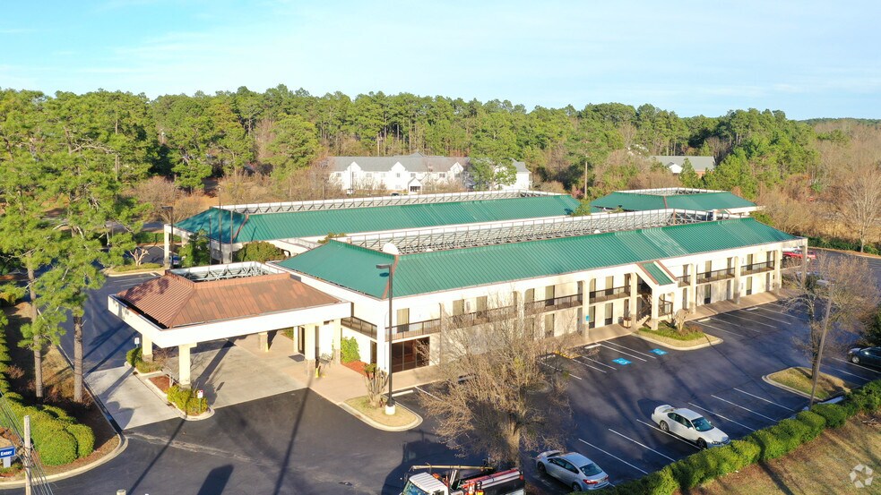 More Photos Of 1675 Us Highway 1 S, Southern Pines Hotel For Sale