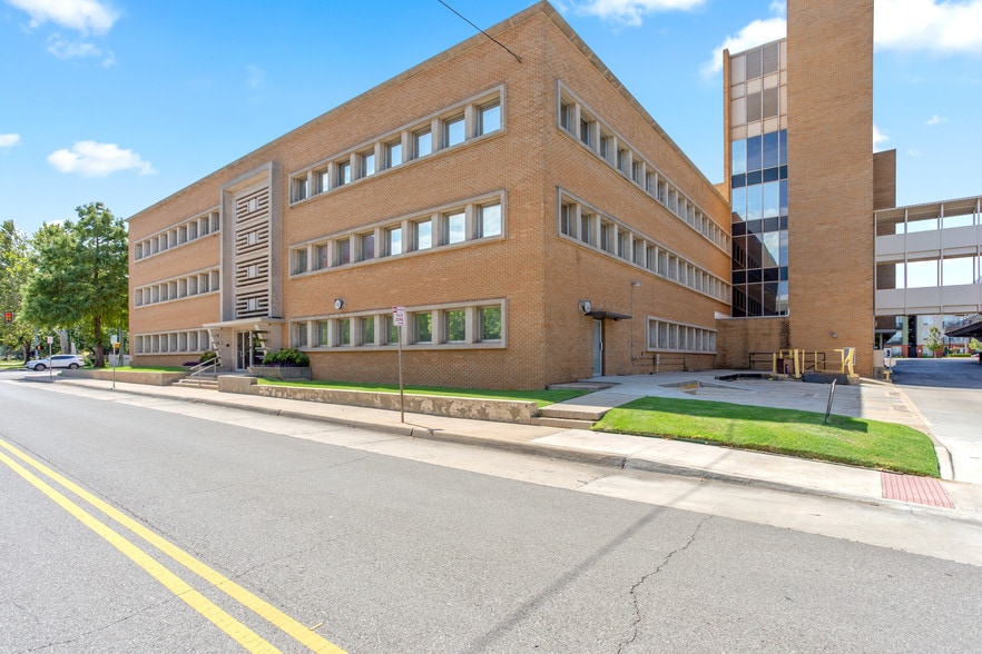 Primary Photo Of 1111 N Lee Ave, Oklahoma City Medical For Lease