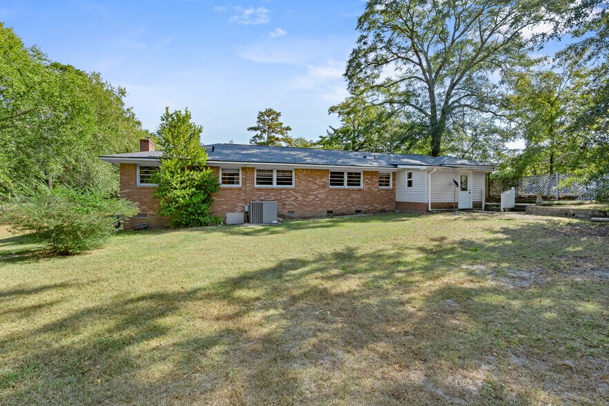 More Photos Of 104 Round Knob Rd, Lexington Office For Sale