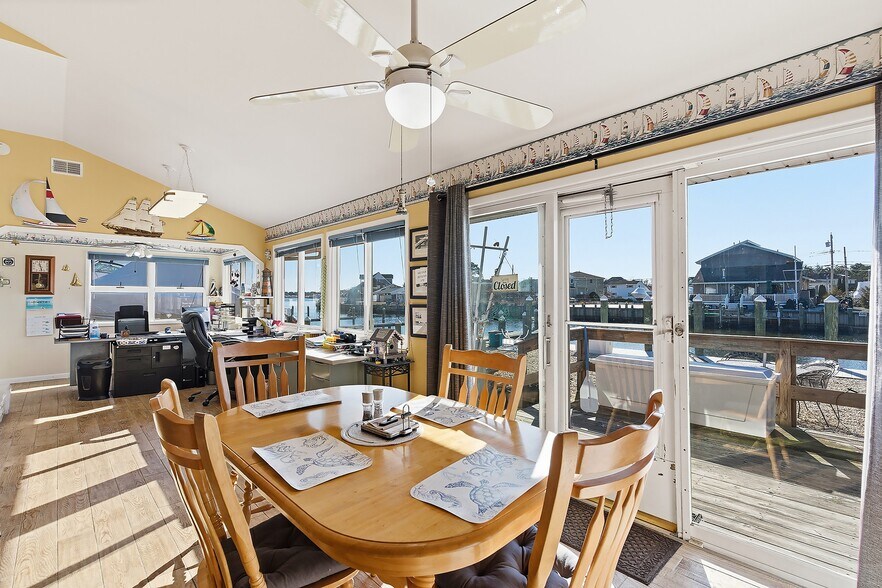 More Photos Of 100 Harbor Inn Rd, Bayville Shipyard For Sale