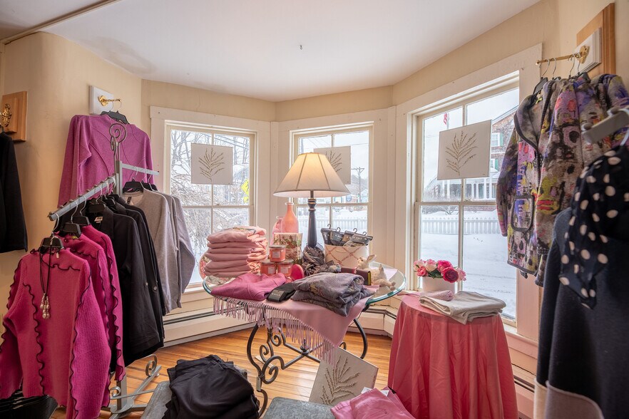 More Photos Of 16 West Main St, Wilmington General Retail For Sale