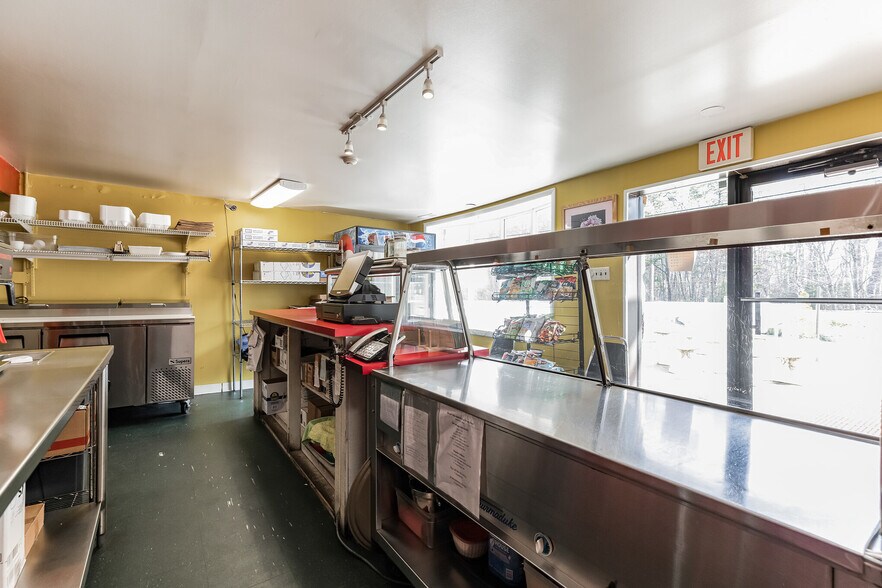 More Photos Of 116 White Horse Pike, Chesilhurst Freestanding For Sale