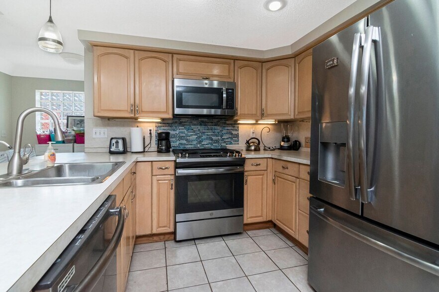 More Photos Of 10532 67th Ave, Seminole Specialty For Sale