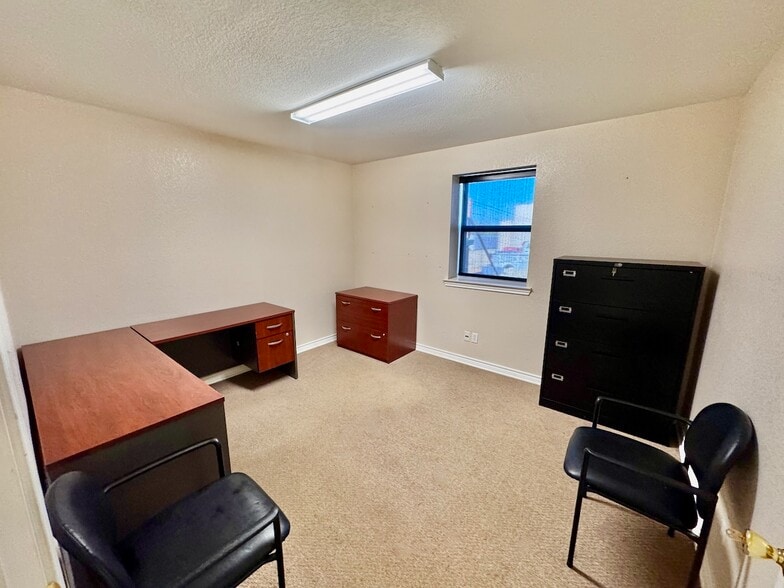 More Photos Of 14800 IH 35, Dilley Industrial For Sale