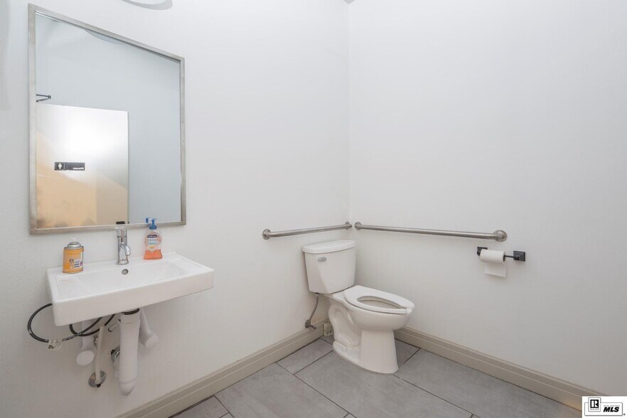 More Photos Of 217 Desiard St, Monroe Storefront For Lease