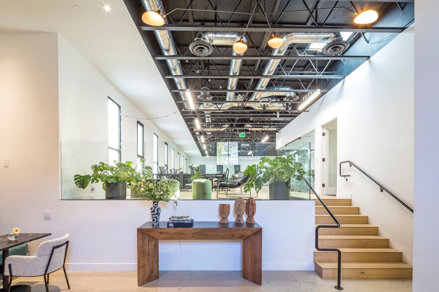 More Photos Of 2400-2410 Hyperion Ave, Los Angeles Loft Creative Space For Lease