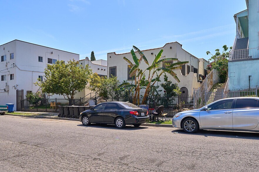 More Photos Of 3262 Monette Pl, Los Angeles Apartments For Sale
