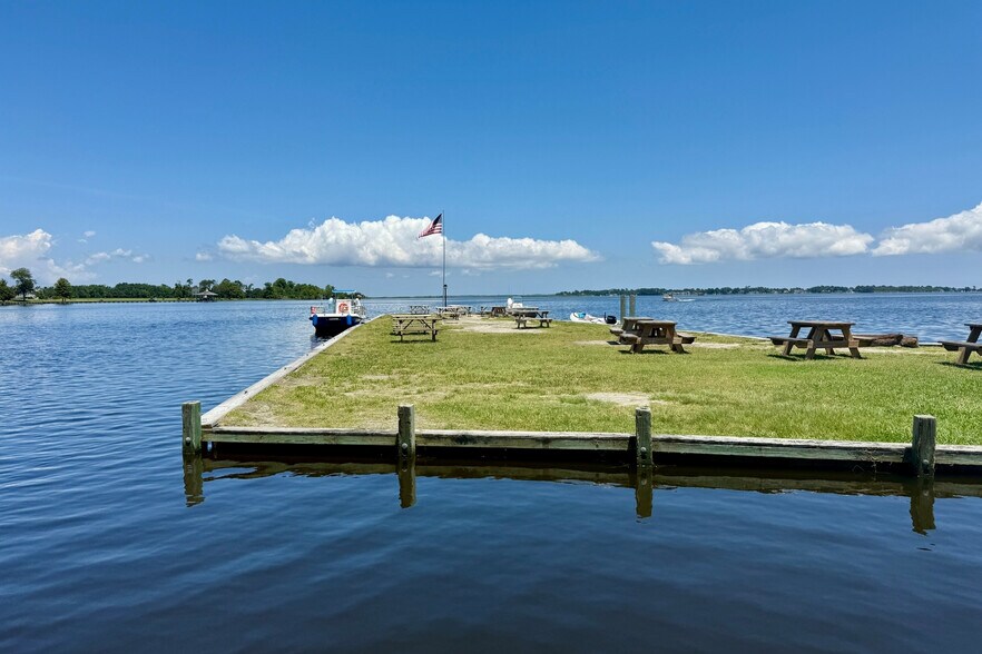 More Photos Of 3581 Caratoke Hwy, Maple Land For Sale