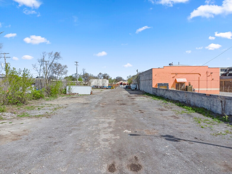 More Photos Of 14321 W Warren Ave, Dearborn Land For Lease