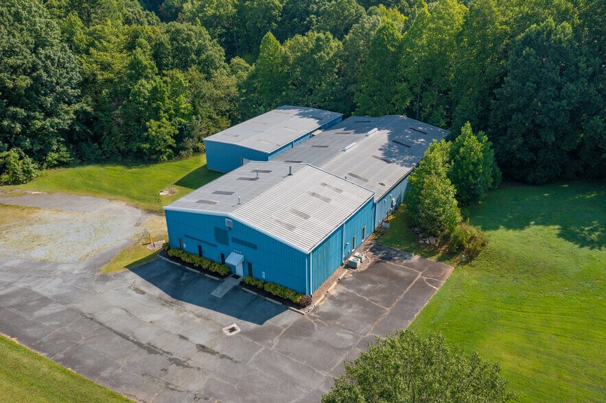 More Photos Of 4058 Old Us Highway 52, Lexington Warehouse For Lease