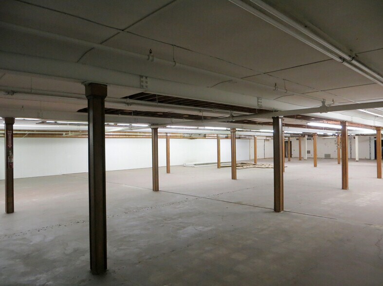 More Photos Of 2700 N Broadway, Los Angeles Freestanding For Lease