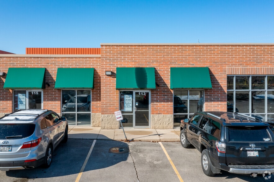 More Photos Of Watertown Rd, Pewaukee Unknown For Lease