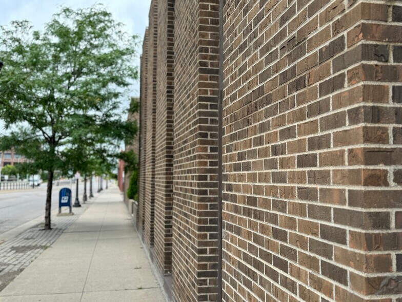 More Photos Of 2469 W University Ave, Saint Paul Office Residential For Sale