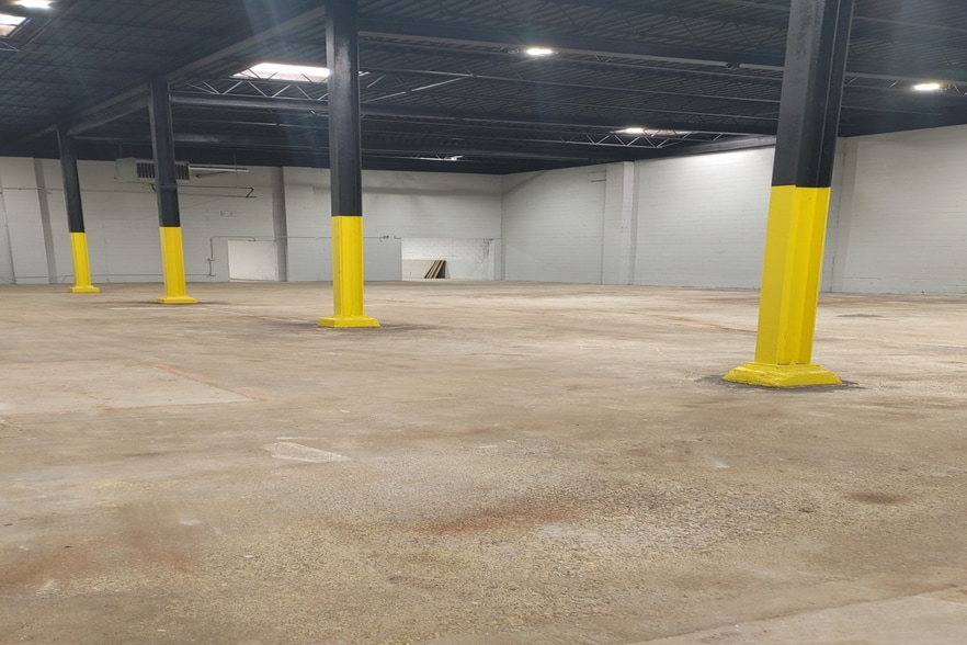 More Photos Of 101 10th St, Rock Island Industrial For Lease