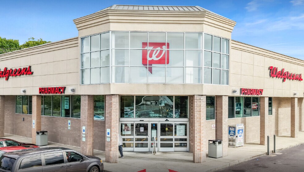 Primary Photo Of 3300 Ramsey St, Fayetteville Drugstore For Sale