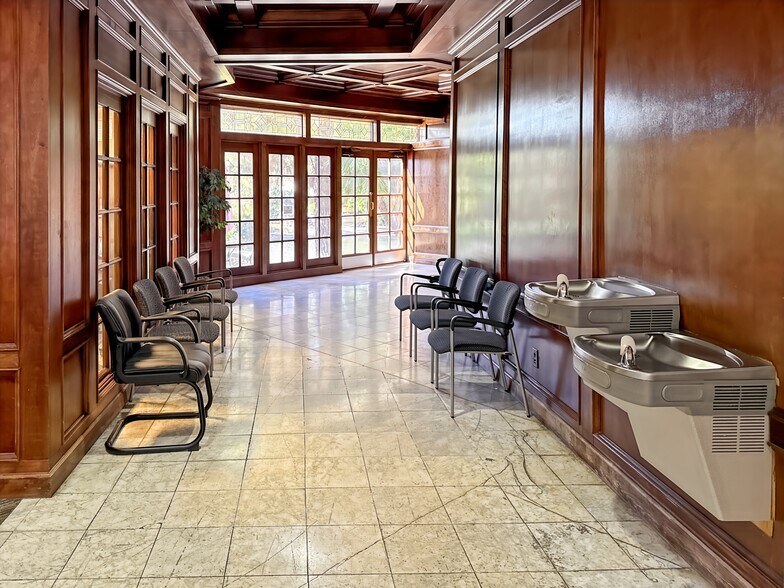 More Photos Of 2266 S Dobson Rd, Mesa Coworking Space