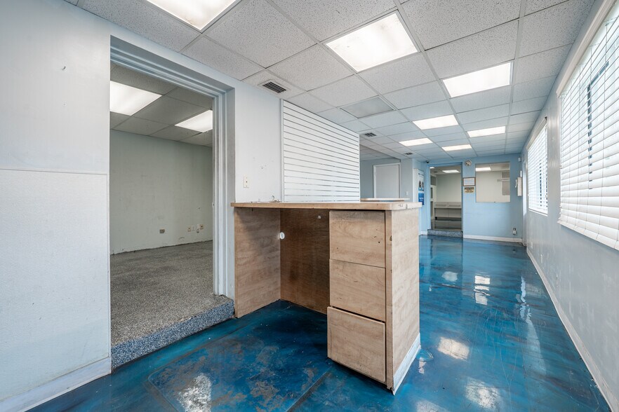 More Photos Of 624 W State Road 84, Fort Lauderdale Medical For Sale