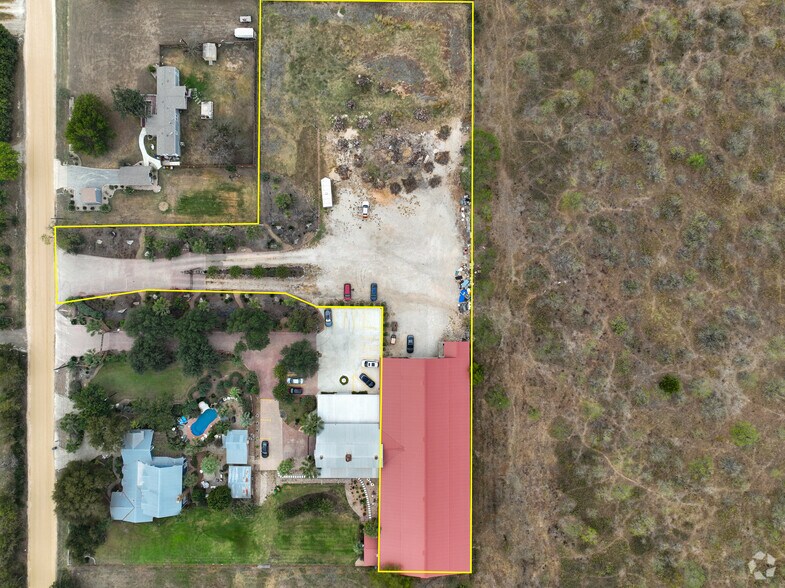 More Photos Of 11734 Schriber Rd, Buda Warehouse For Lease