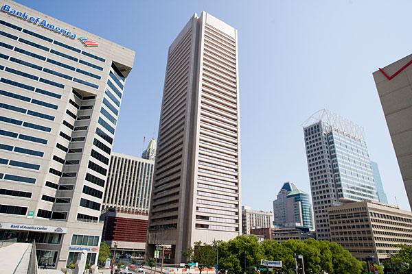 More Photos Of 30 Light St, Baltimore Parking Garage For Lease