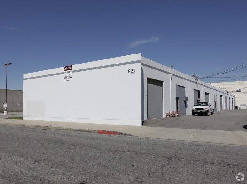Primary Photo Of 919 W Isabel St, Burbank Warehouse For Lease
