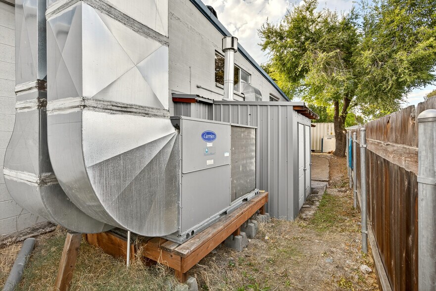 More Photos Of 3100 Merriman Rd, Medford Warehouse For Sale