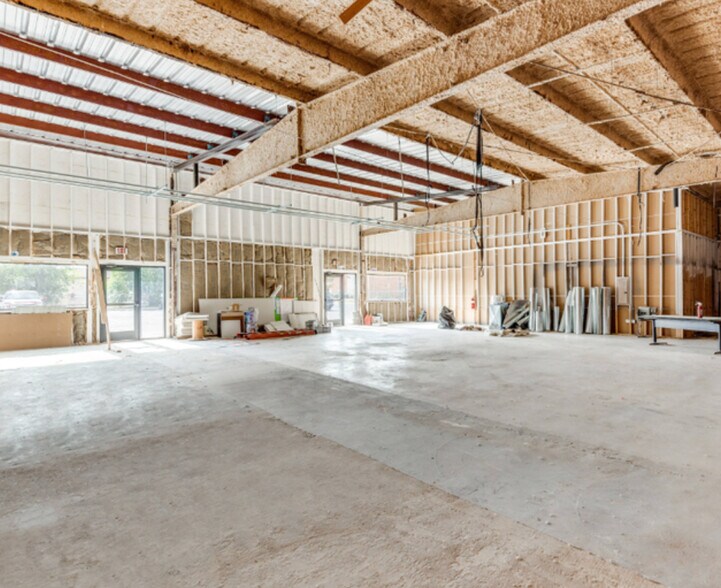 More Photos Of 600 E Amber St, San Antonio Medical For Sale