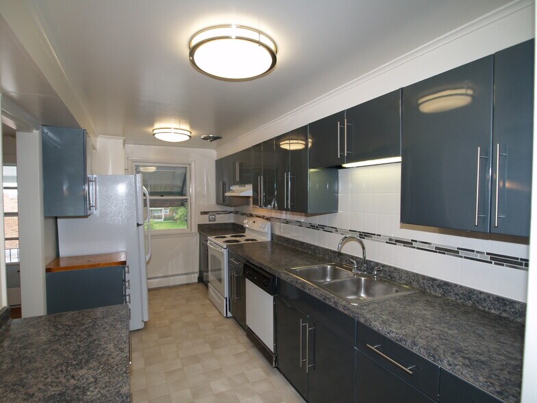 1530 Wehrle Dr, Williamsville, NY 14221 Apartments For Sale