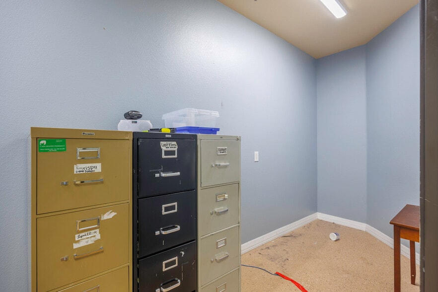 More Photos Of 16286 S Sunland Gin Rd, Arizona City Rehabilitation Center For Sale