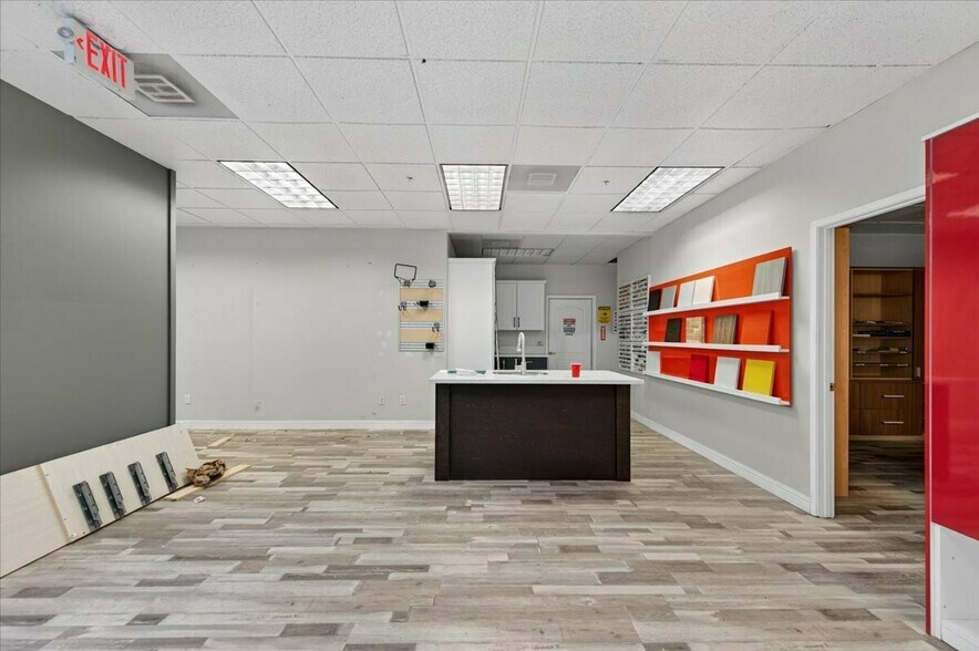 More Photos Of 2695 N Fowler Ave, Fresno Light Distribution For Lease