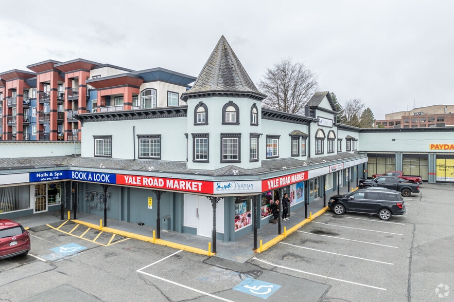 Primary Photo Of 45863 Yale Rd, Chilliwack Storefront Retail Office For Lease