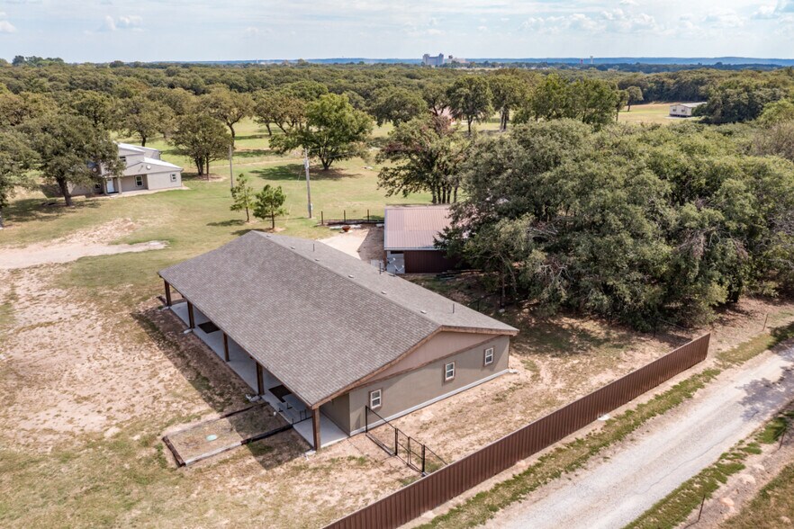 More Photos Of 12625 Sandpiper Rd, Thackerville Specialty For Sale