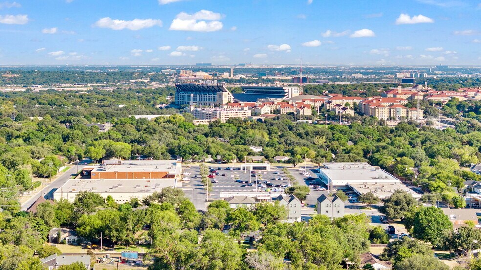 Primary Photo Of 3511-3563 S Hills Ave, Fort Worth Unknown For Lease