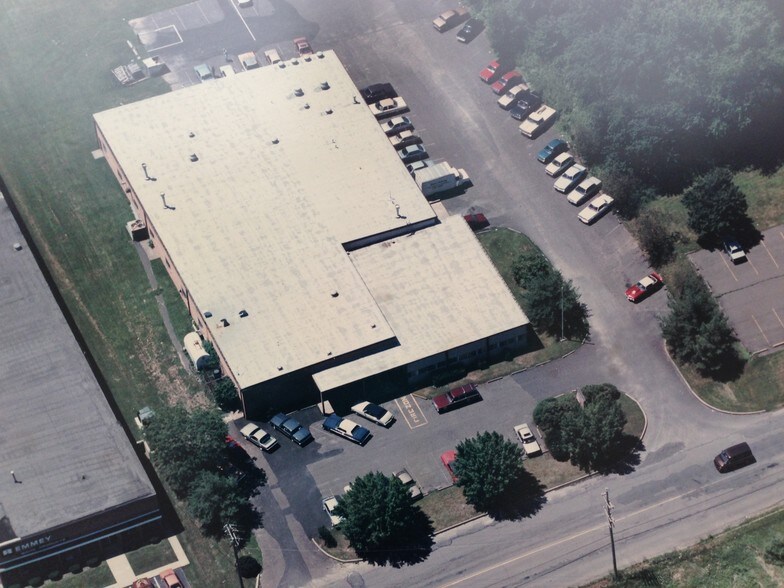 More Photos Of 1020 Industrial Blvd, Southampton Warehouse For Lease