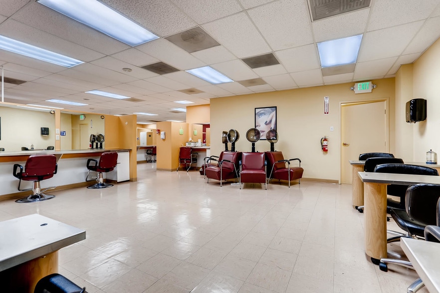 More Photos Of 16800 E Mississippi Ave, Aurora Freestanding For Sale