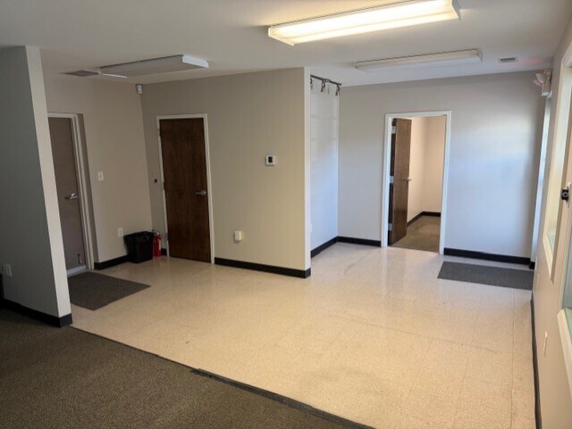 More Photos Of 3475 Cardiff Ave, Cincinnati Warehouse For Lease